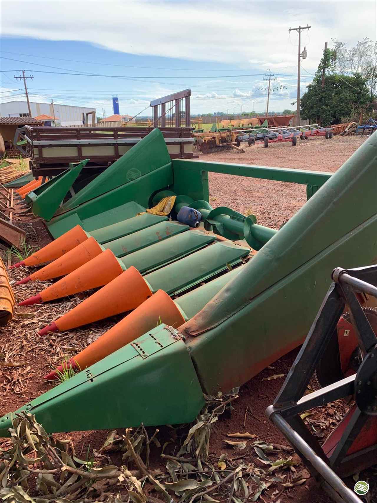 PLATAFORMA COLHEITADEIRA SLC SLC 209 MILHO Marcão Tratores UBERABA MINAS GERAIS MG
